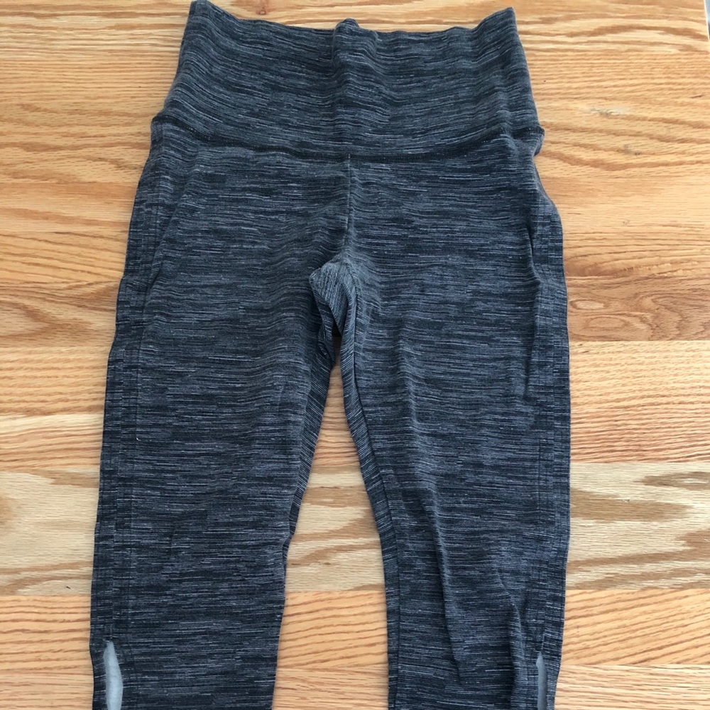 chill line 7/8 length leggings, new condition